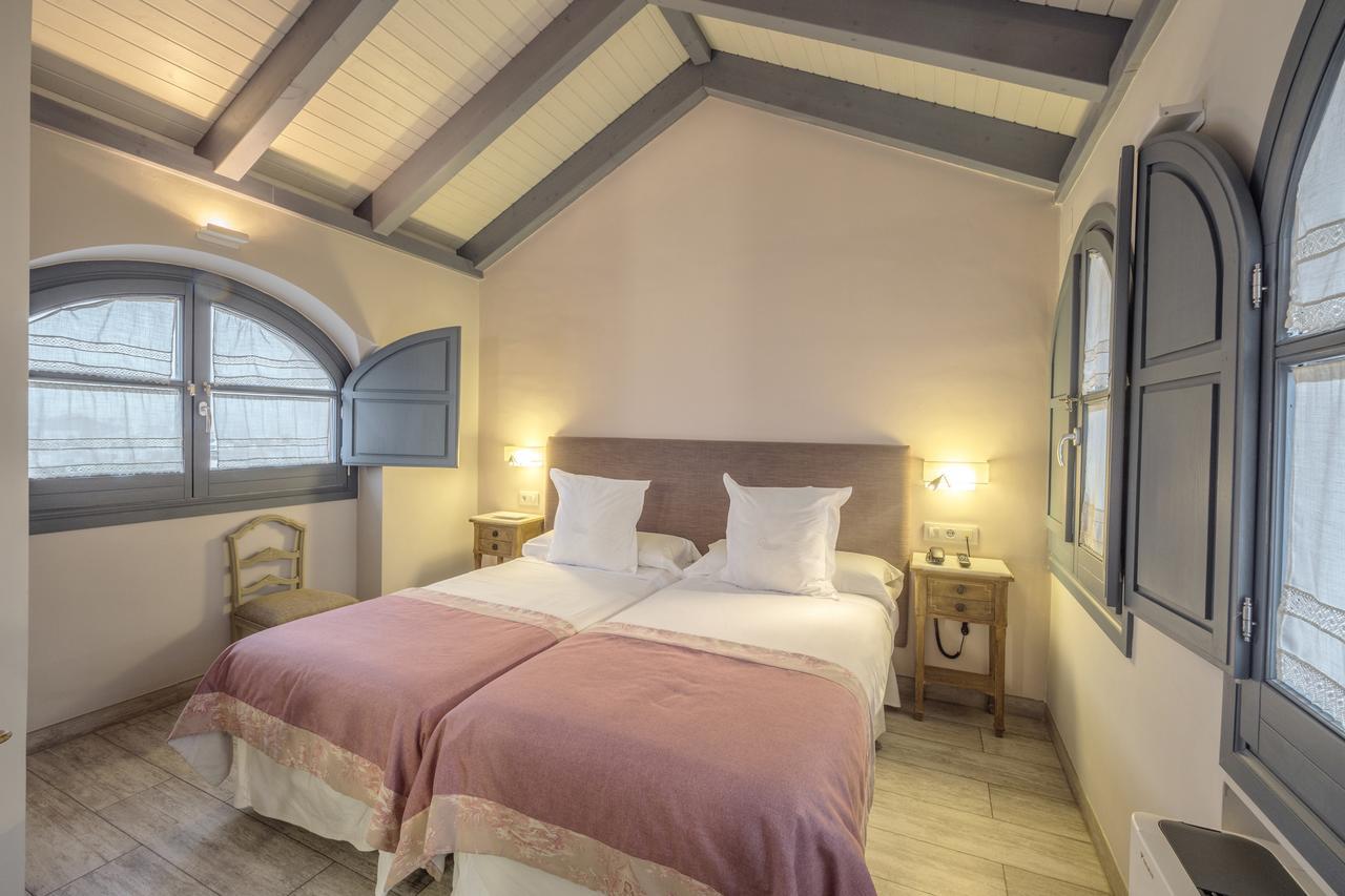 Apartasuites Alberca Deluxe กอร์โดบา ภายนอก รูปภาพ