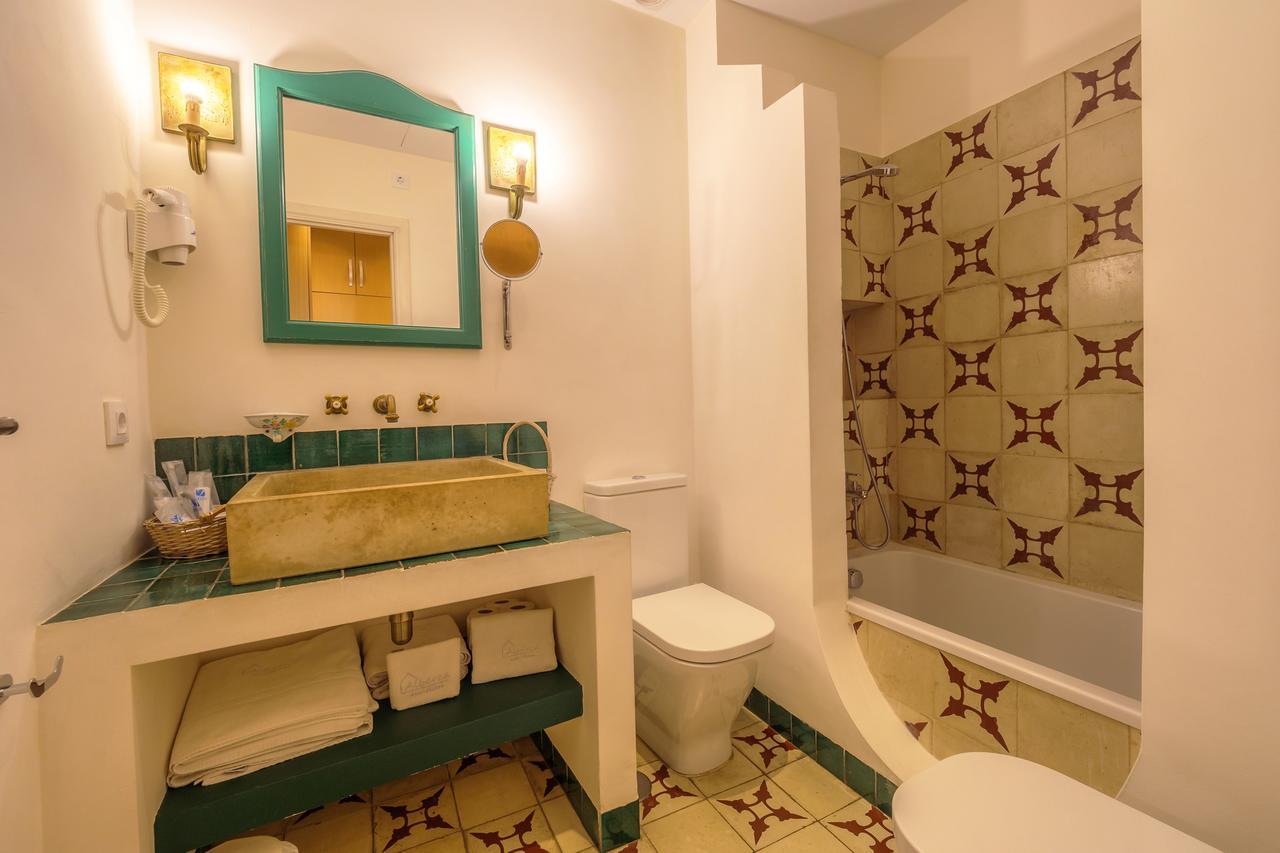 Apartasuites Alberca Deluxe กอร์โดบา ภายนอก รูปภาพ